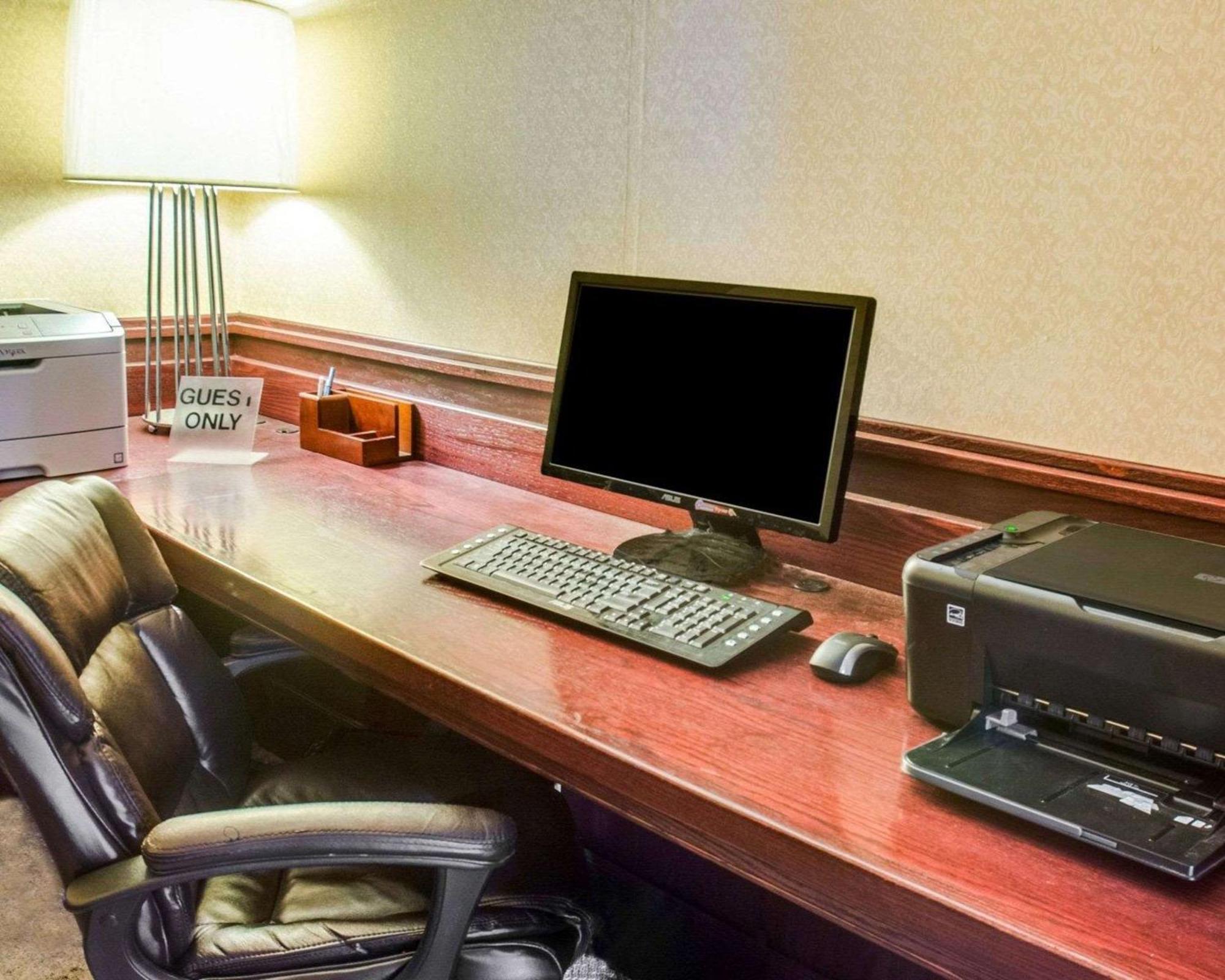 Clarion Inn Fredericksburg Luaran gambar